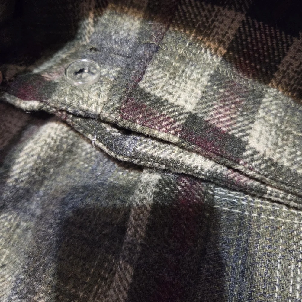American Eagle Outfitters chic plaid